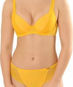 SAPPH - Diana Voorgevormde T-Shirt BH - Maat 75B - Geel - Met Beugel - Dames 19 SAPPH - Diana Voorgevormde T-Shirt BH - Maat 75B - Geel - Met Beugel - Dames -lingerie-dames-badmode Winkel 310x840