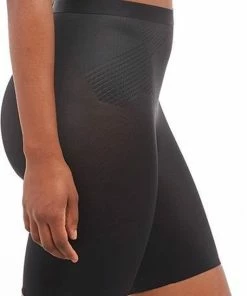 Spanx Thinstincts 2.0 Mid Thigh Short - Zwart- Maat S 18 Spanx Thinstincts 2.0 Mid Thigh Short - Zwart- Maat S -lingerie-dames-badmode Winkel 532x840 5
