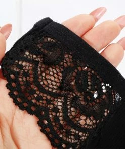 Merkloos Katoenen Dames String Met Sexy En Delicate Kant Op De Taille - Black & White Thong - Sexy Lingerie - Hoge Kwaliteit Katoenen Slip - Dames Ondergoed - Maat L -lingerie-dames-badmode Winkel 550x550 100