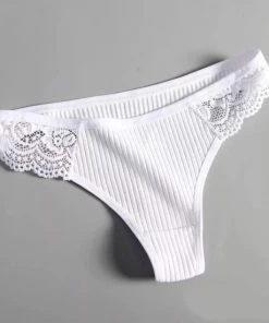 Merkloos Katoenen Dames String Met Sexy En Delicate Kant Op De Taille - Black & White Thong - Sexy Lingerie - Hoge Kwaliteit Katoenen Slip - Dames Ondergoed - Maat L -lingerie-dames-badmode Winkel 550x550 99