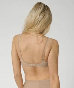 Triumph Essential Minimizer WX Beha - Smooth Skin - Maat F75 13 Triumph Essential Minimizer WX Beha - Smooth Skin - Maat F75 -lingerie-dames-badmode Winkel 550x611 15