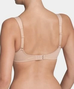 Triumph Essential Minimizer WX Beha - Smooth Skin - Maat F75 17 Triumph Essential Minimizer WX Beha - Smooth Skin - Maat F75 -lingerie-dames-badmode Winkel 550x611 16