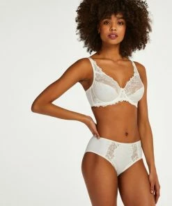 Hunkemöller Niet Voorgevormde Beugel Bh Diva - Maat B95 14 Hunkemöller Niet Voorgevormde Beugel Bh Diva - Maat B95 -lingerie-dames-badmode Winkel 550x660 299