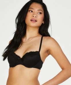 Hunkemöller Voorgevormde Beugel Bh Secret Lace - Maat A70 -lingerie-dames-badmode Winkel 550x663 1