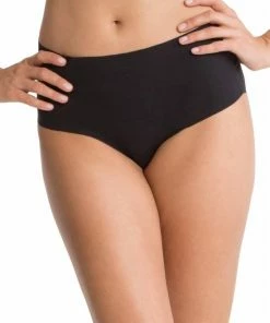 Spanx Undie-Tectable Slip - Zwart - M 12 Spanx Undie-Tectable Slip - Zwart - M -lingerie-dames-badmode Winkel 550x691 2