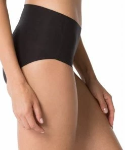 Spanx Undie-Tectable Slip - Zwart - M 13 Spanx Undie-Tectable Slip - Zwart - M -lingerie-dames-badmode Winkel 550x691 3