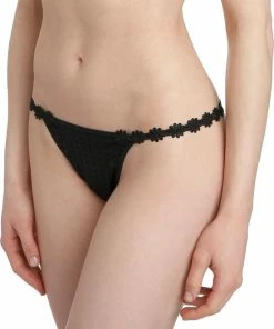 Marie Jo Avero String 0600413 Zwart - Maat 38 -lingerie-dames-badmode Winkel 550x699 4