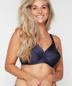 LingaDore - Lisette Beugelloos Navy - Maat 95G - Blauw - Zonder Beugel - Dames 19 LingaDore - Lisette Beugelloos Navy - Maat 95G - Blauw - Zonder Beugel - Dames -lingerie-dames-badmode Winkel 550x811 3