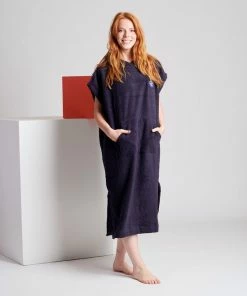 Merkloos Ponchy - Surf Poncho - Handdoek Poncho - Azul Oscuro - Maat Groot - Uniseks - Katoen 17 Merkloos Ponchy - Surf Poncho - Handdoek Poncho - Azul Oscuro - Maat Groot - Uniseks - Katoen -lingerie-dames-badmode Winkel 550x825 60