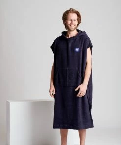 Merkloos Ponchy - Surf Poncho - Handdoek Poncho - Azul Oscuro - Maat Groot - Uniseks - Katoen 18 Merkloos Ponchy - Surf Poncho - Handdoek Poncho - Azul Oscuro - Maat Groot - Uniseks - Katoen -lingerie-dames-badmode Winkel 550x825 61