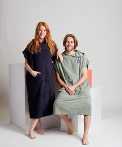Merkloos Ponchy - Surf Poncho - Handdoek Poncho - Azul Oscuro - Maat Groot - Uniseks - Katoen 19 Merkloos Ponchy - Surf Poncho - Handdoek Poncho - Azul Oscuro - Maat Groot - Uniseks - Katoen -lingerie-dames-badmode Winkel 550x825 62